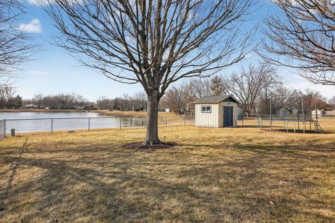 Tiny photo for 321 Lakeside Drive, Bolingbrook, IL 60440 (MLS # 12614614)