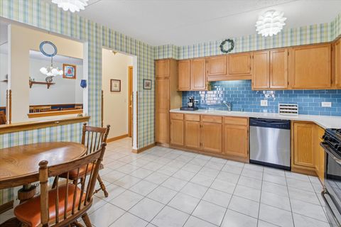 Tiny photo for 5340 N Lowell Avenue #301, Chicago, IL 60630 (MLS # 12535172)