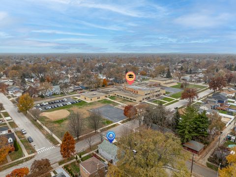 Tiny photo for 9201 S 52nd Avenue, Oak Lawn, IL 60453 (MLS # 12522670)