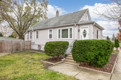 Tiny photo for 9201 S 52nd Avenue, Oak Lawn, IL 60453 (MLS # 12522670)