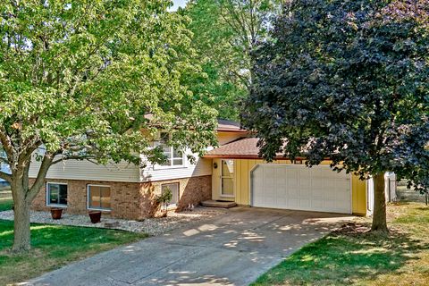 Tiny photo for 314 S Maple Avenue, Minier, IL 61759 (MLS # 12484901)