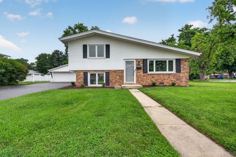 Tiny photo for 10818 S Plahm Court, Worth, IL 60482 (MLS # 12712523)