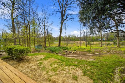Tiny photo for 76 Whittington Course, St. Charles, IL 60174 (MLS # 12627454)