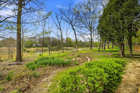 Tiny photo for 76 Whittington Course, St. Charles, IL 60174 (MLS # 12627454)