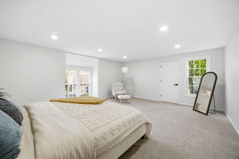 Tiny photo for 76 Whittington Course, St. Charles, IL 60174 (MLS # 12627454)