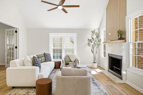 Tiny photo for 76 Whittington Course, St. Charles, IL 60174 (MLS # 12627454)