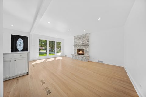 Tiny photo for 6226 N La Crosse Avenue, Chicago, IL 60646 (MLS # 12475902)