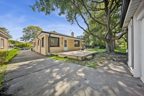 Tiny photo for 6226 N La Crosse Avenue, Chicago, IL 60646 (MLS # 12475902)