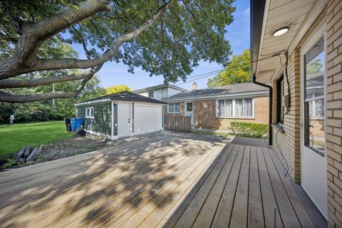 Tiny photo for 6226 N La Crosse Avenue, Chicago, IL 60646 (MLS # 12475902)