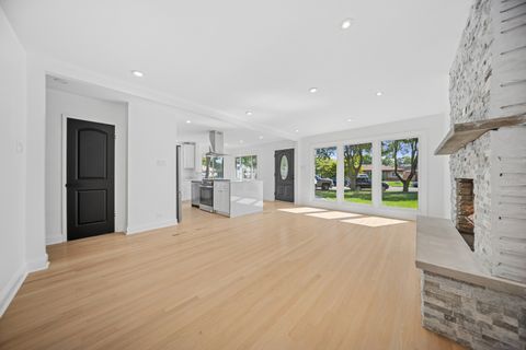 Tiny photo for 6226 N La Crosse Avenue, Chicago, IL 60646 (MLS # 12475902)