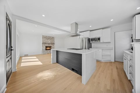 Tiny photo for 6226 N La Crosse Avenue, Chicago, IL 60646 (MLS # 12475902)