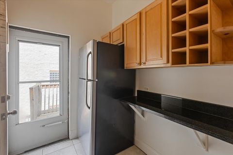 Tiny photo for 854 W CORNELIA Avenue #302, Chicago, IL 60657 (MLS # 12479251)