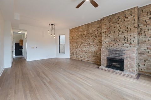 Tiny photo for 854 W CORNELIA Avenue #302, Chicago, IL 60657 (MLS # 12479251)