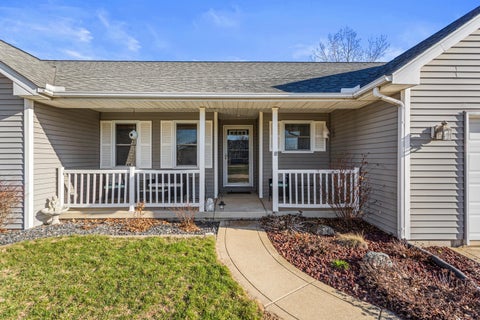 Tiny photo for 1202 Edgeview Drive, Mahomet, IL 61853 (MLS # 12749482)