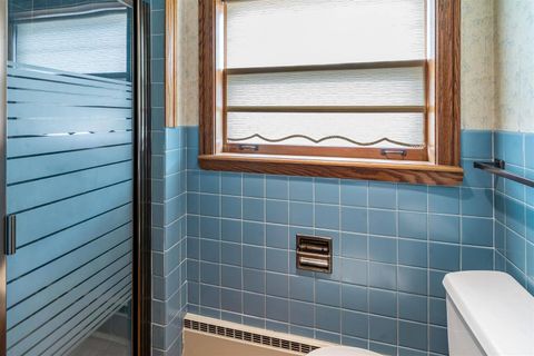 Tiny photo for 7030 N Crawford Avenue N, Lincolnwood, IL 60712 (MLS # 12601383)