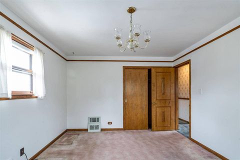 Tiny photo for 7030 N Crawford Avenue N, Lincolnwood, IL 60712 (MLS # 12601383)
