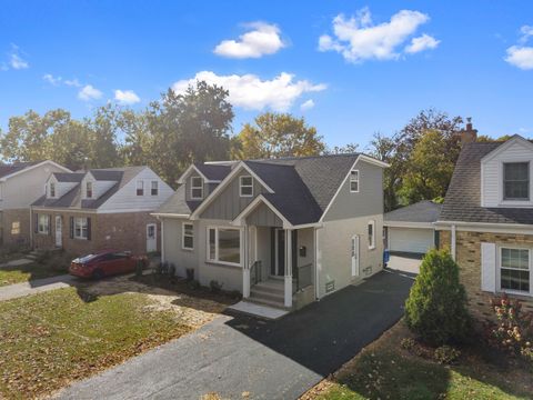 Tiny photo for 406 N Elm Street, Mount Prospect, IL 60056 (MLS # 12574240)