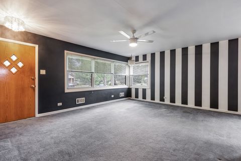 Tiny photo for 7226 W GREENLEAF Street, Niles, IL 60714 (MLS # 12444961)