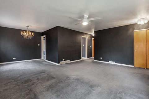 Tiny photo for 7226 W GREENLEAF Street, Niles, IL 60714 (MLS # 12444961)