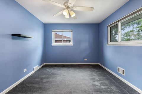 Tiny photo for 7226 W GREENLEAF Street, Niles, IL 60714 (MLS # 12444961)