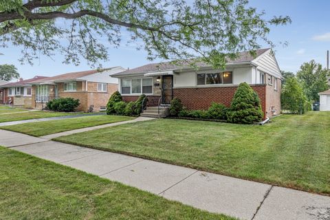 Tiny photo for 7226 W GREENLEAF Street, Niles, IL 60714 (MLS # 12444961)