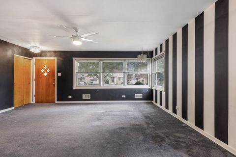 Tiny photo for 7226 W GREENLEAF Street, Niles, IL 60714 (MLS # 12444961)