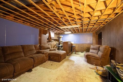 Tiny photo for 1043 Whitfield Road, Northbrook, IL 60062 (MLS # 12375950)