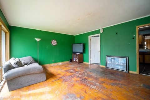 Tiny photo for 1043 Whitfield Road, Northbrook, IL 60062 (MLS # 12375950)