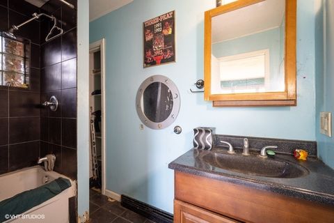 Tiny photo for 1043 Whitfield Road, Northbrook, IL 60062 (MLS # 12375950)
