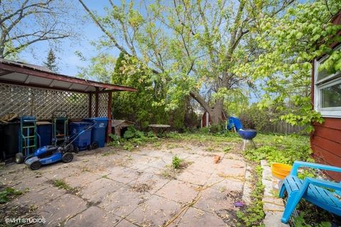 Tiny photo for 1043 Whitfield Road, Northbrook, IL 60062 (MLS # 12375950)