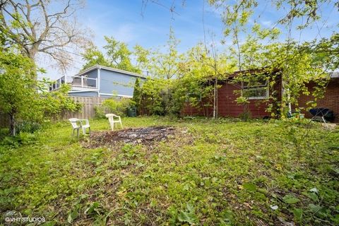 Tiny photo for 1043 Whitfield Road, Northbrook, IL 60062 (MLS # 12375950)
