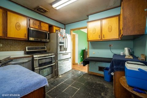 Tiny photo for 1043 Whitfield Road, Northbrook, IL 60062 (MLS # 12375950)