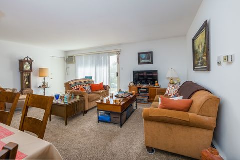 Tiny photo for 9000 W 140th Street #3B, Orland Park, IL 60462 (MLS # 12505846)