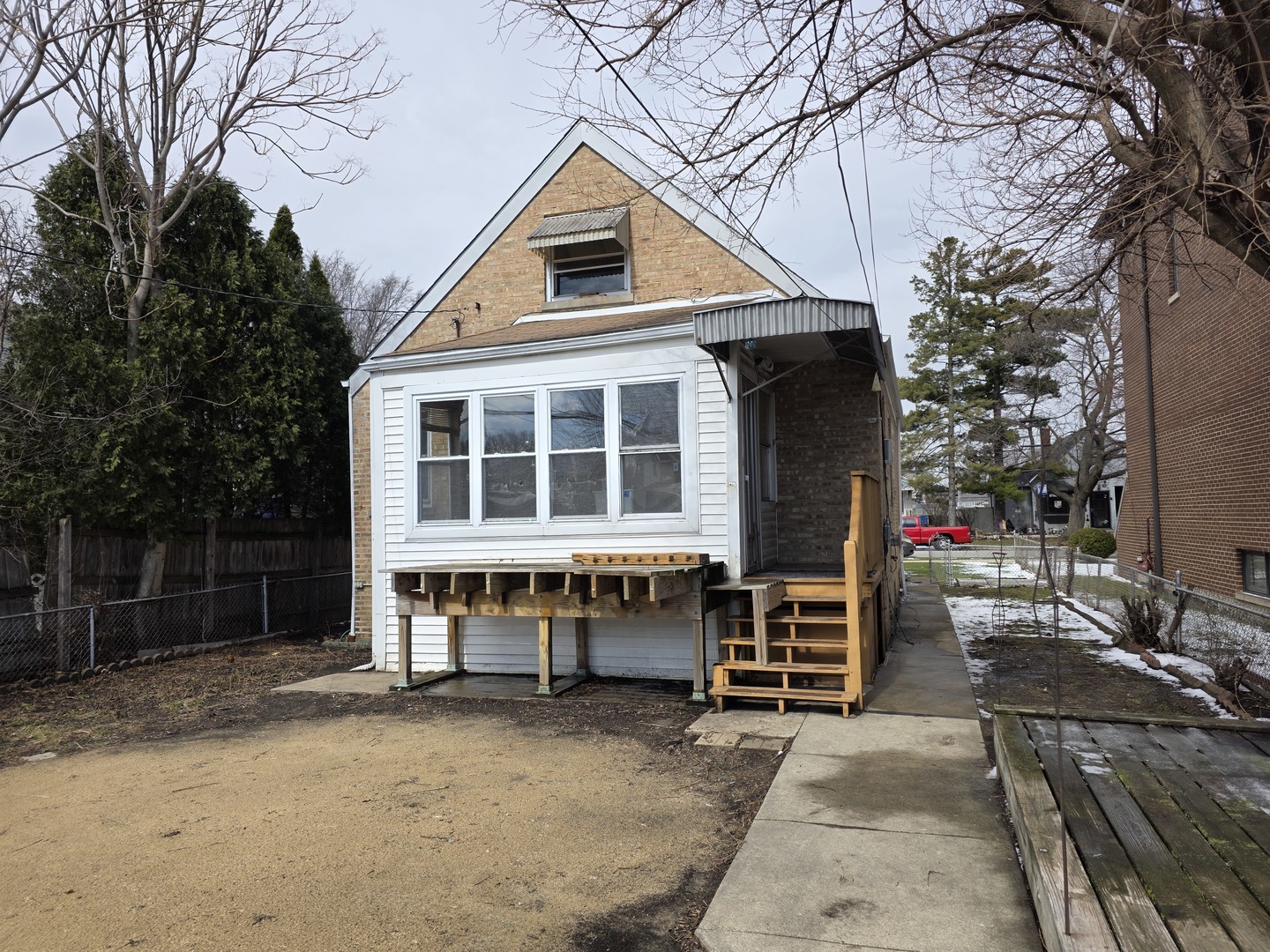 7747 W Balmoral Avenue