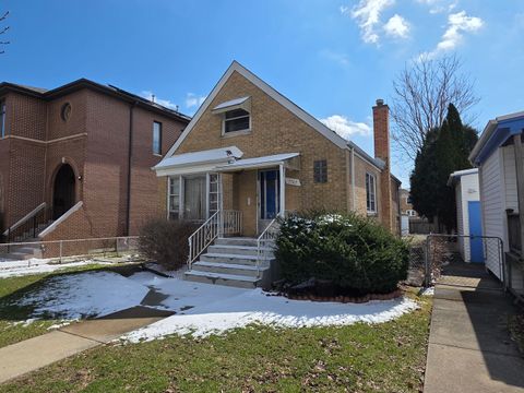 Photo of 7747 W Balmoral Avenue, Chicago, IL 60656 (MLS # 12596066)