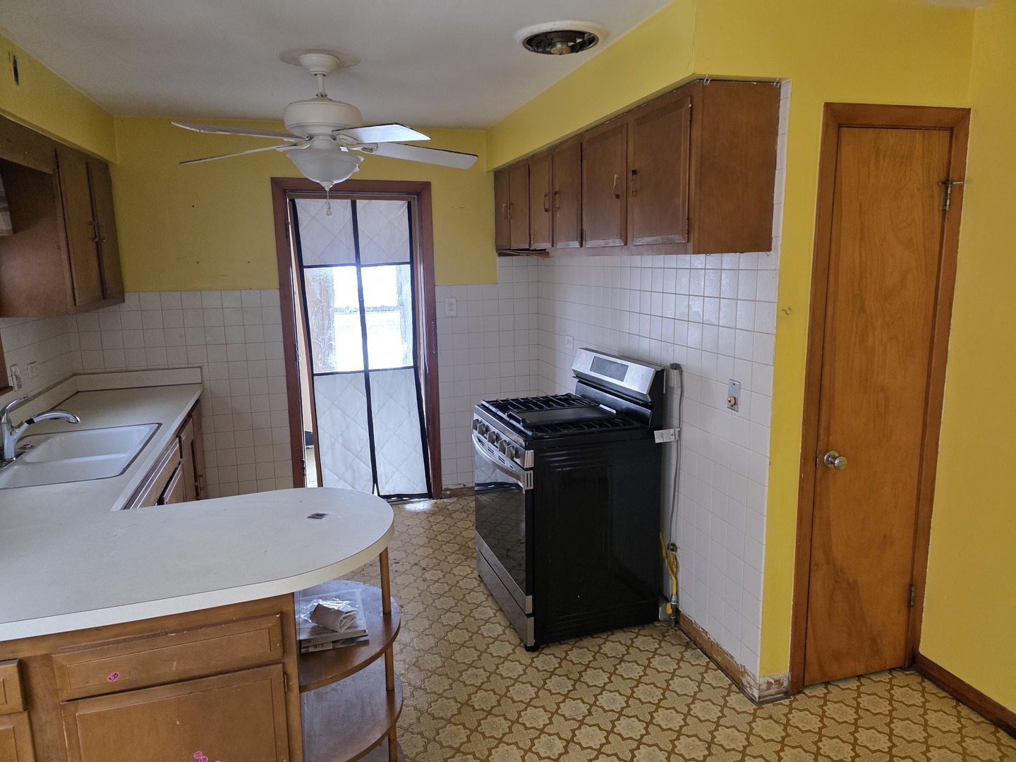 7747 W Balmoral Avenue