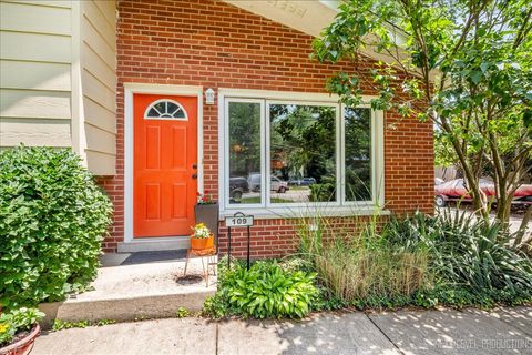 Tiny photo for 109 S Western Avenue, Bartlett, IL 60103 (MLS # 12445243)