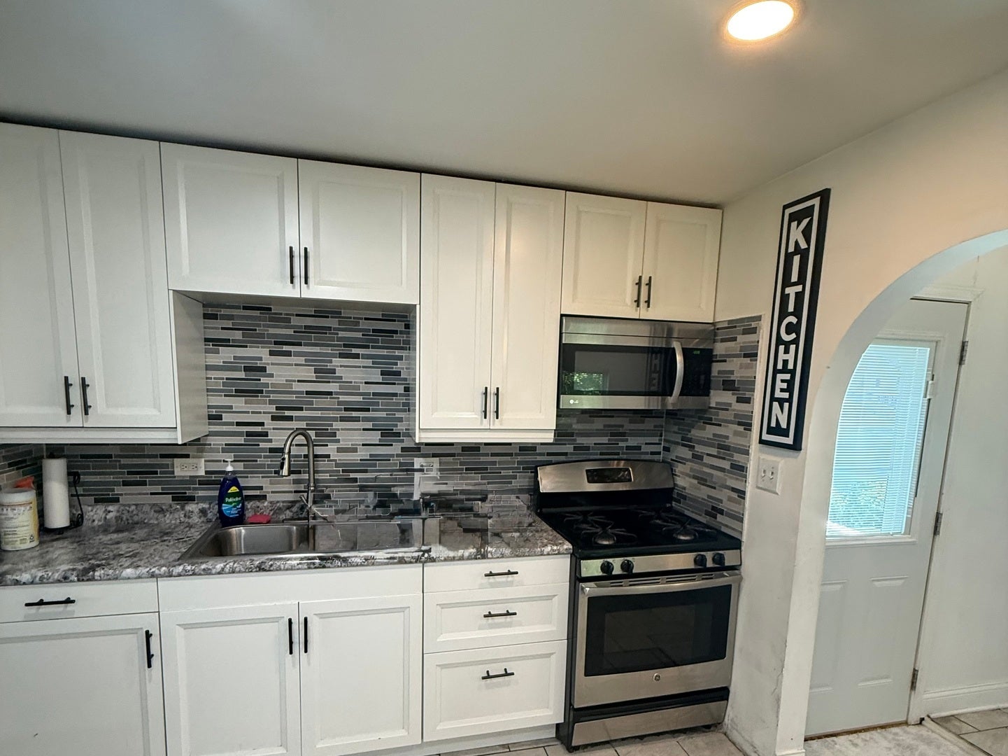 336 Hemlock Avenue - Photo 4