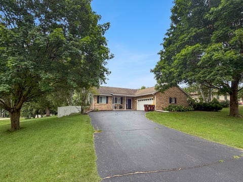 Tiny photo for 3103 W Greenfield Drive, Freeport, IL 61032 (MLS # 12710748)