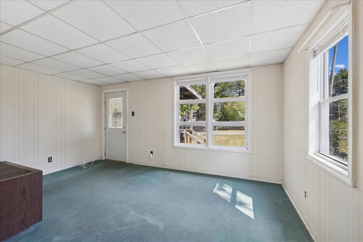 933 Tomahawk Trail