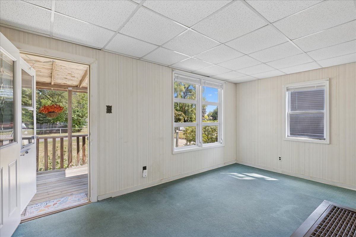 933 Tomahawk Trail
