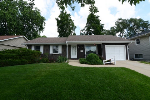 Photo of 736 Cynthia Lane, Glendale Heights, IL 60139 (MLS # 12723881)