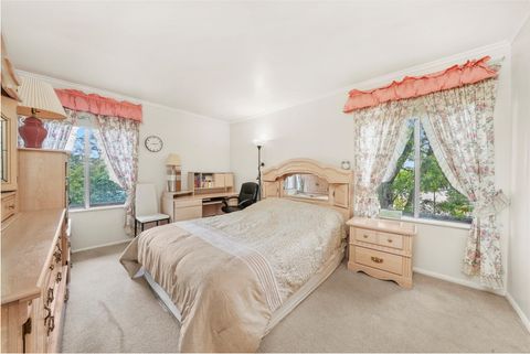 Tiny photo for 6107 Knoll Valley Drive #308, Willowbrook, IL 60527 (MLS # 12484434)