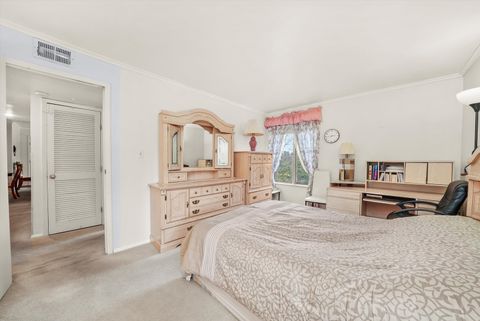 Tiny photo for 6107 Knoll Valley Drive #308, Willowbrook, IL 60527 (MLS # 12484434)