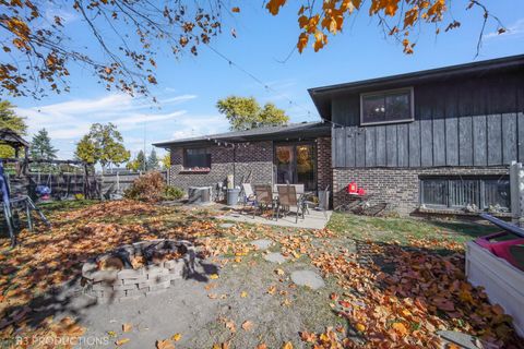 Tiny photo for 640 Aspen Street, Frankfort, IL 60423 (MLS # 12677904)