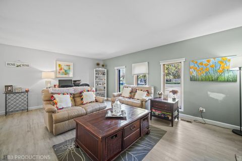 Tiny photo for 640 Aspen Street, Frankfort, IL 60423 (MLS # 12677904)
