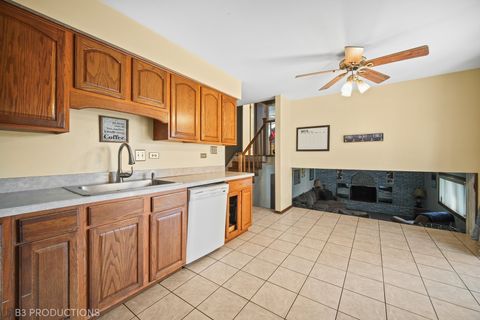 Tiny photo for 640 Aspen Street, Frankfort, IL 60423 (MLS # 12677904)