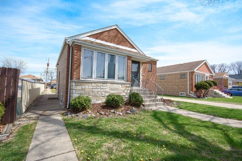 Tiny photo for 5533 S Menard Avenue, Chicago, IL 60638 (MLS # 12516145)