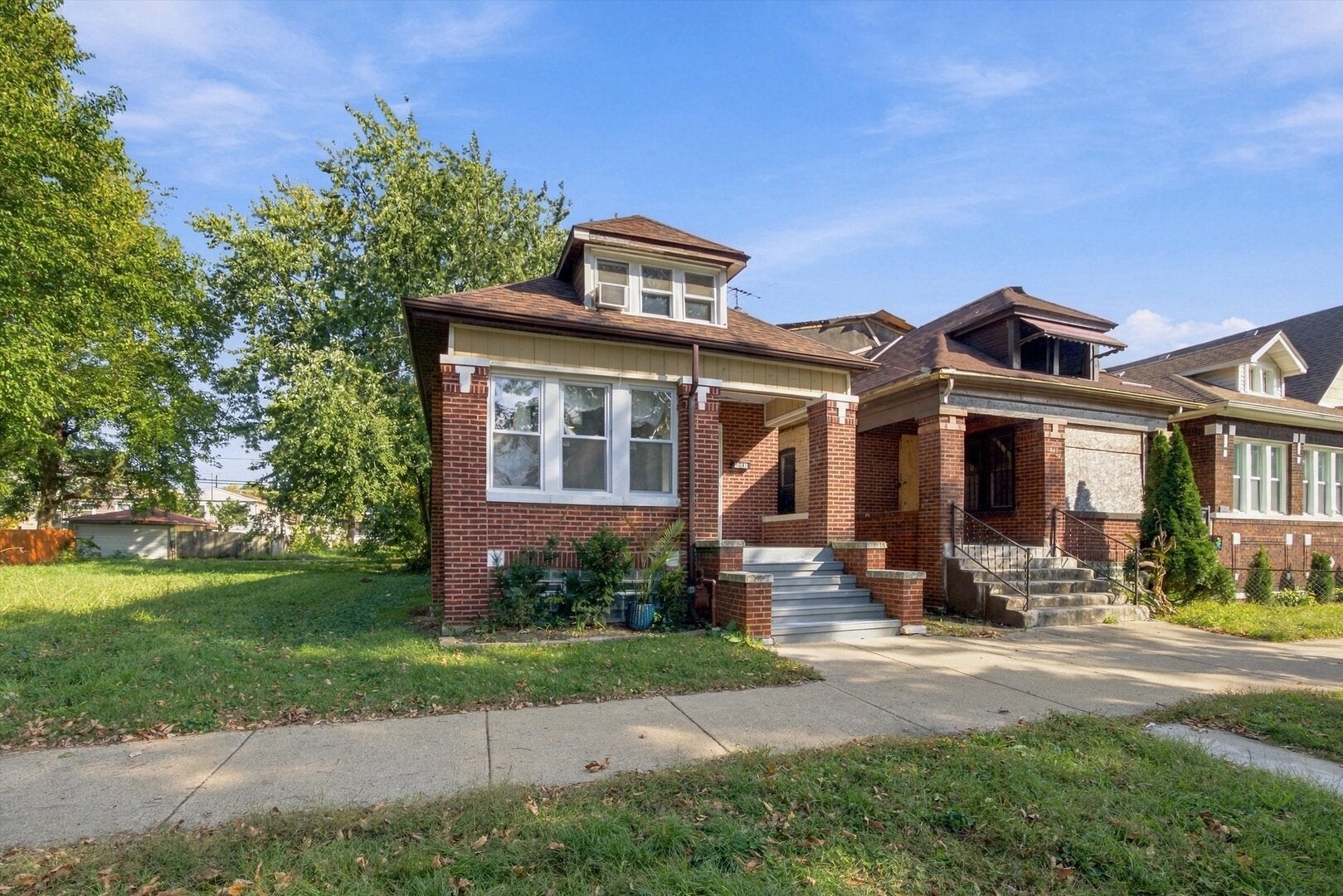 8041 S Escanaba Avenue