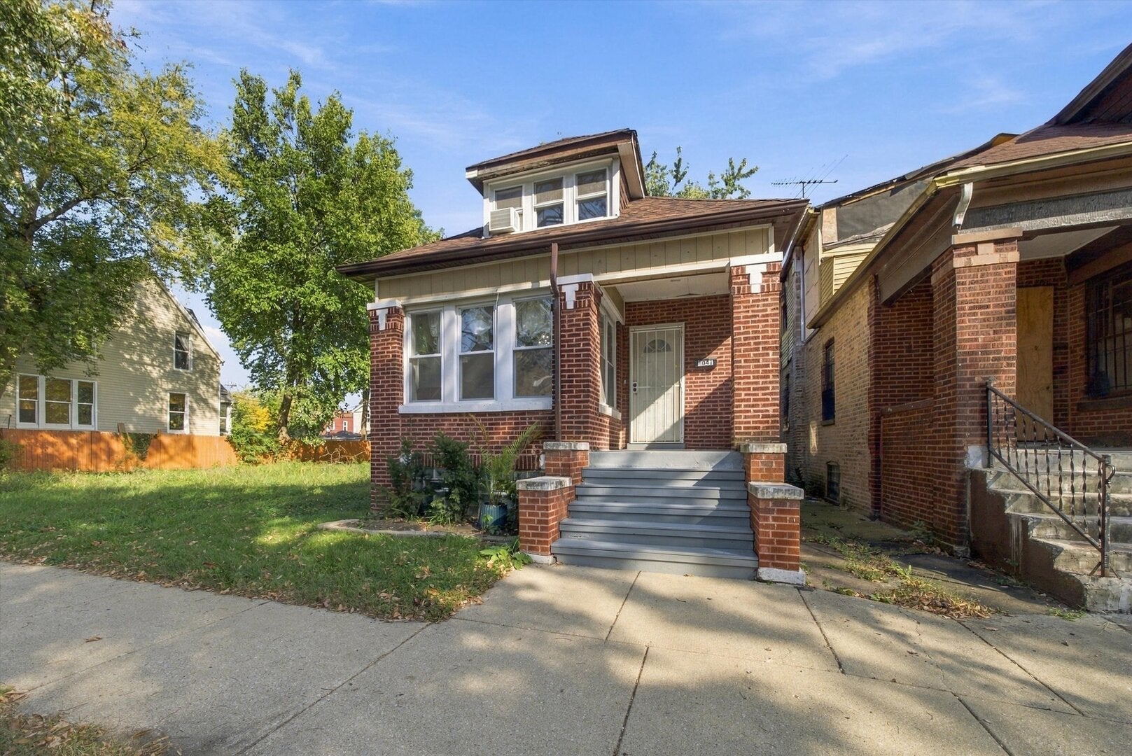8041 S Escanaba Avenue